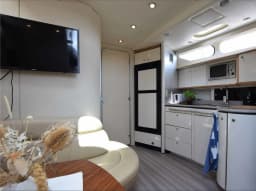 Sunny Greet thumbnail 5