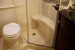 Meridian 441 Sedan Bridge thumbnail 7