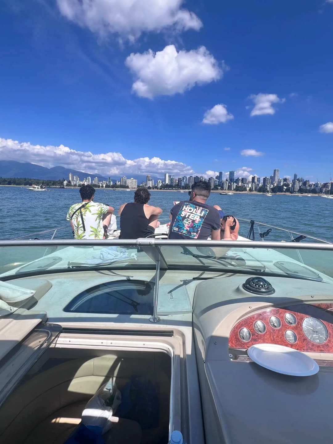 Yacht tour experience in Vancouver